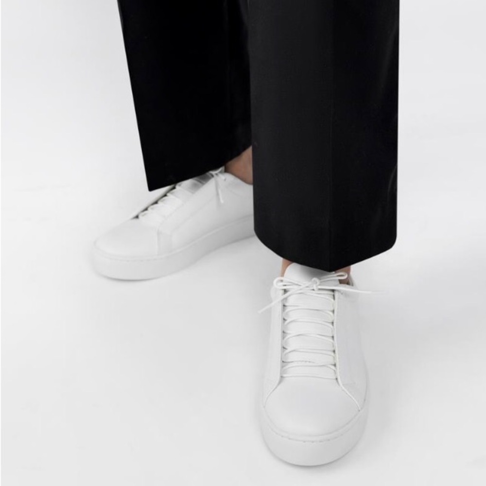 Vagabond Women”s White Low Top Zoe sneakers Lace-Up Size 38